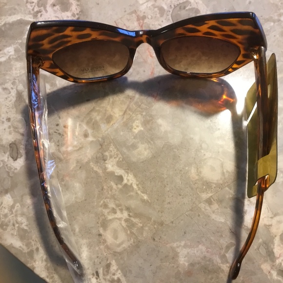 Nicki Minaj Leopard Cat Frame Sunglasses (100% UV) - Picture 2 of 5